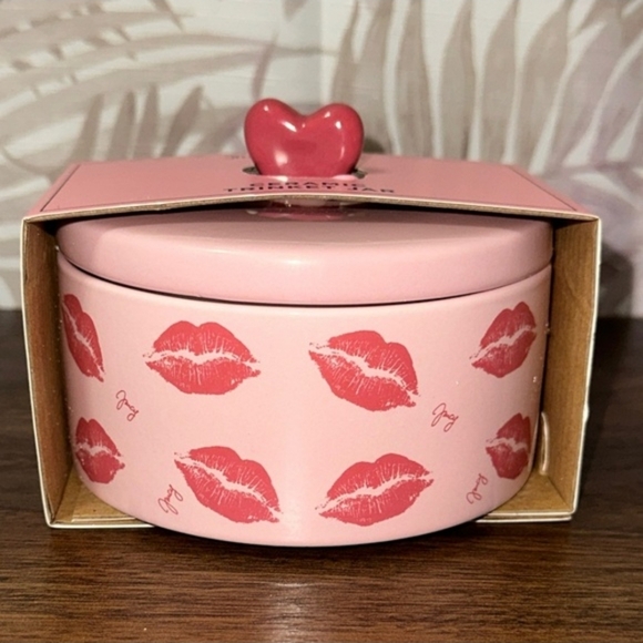 Juicy Couture Accessories - Juicy Couture Pink Lips Ceramic Trinket Jar